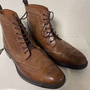 Wingtip dress boots